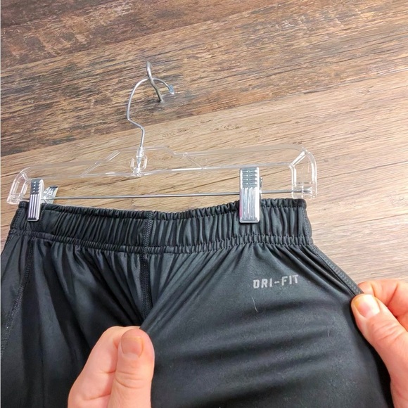 Nike Men's Black Athletic Shorts - Picture 7 of 9